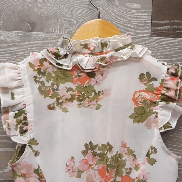 Live 4 Truth ruffles summer floral top - Picture 7 of 8